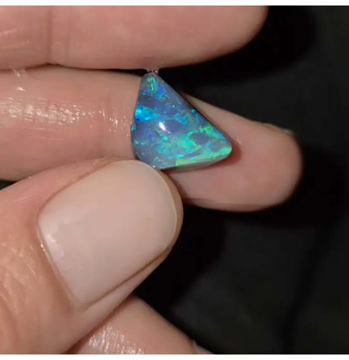 Opale brute free-form bleu-vert Lightning Ridge | Nakita